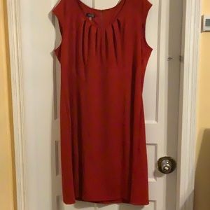 Red half sleeve dress.